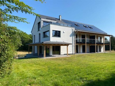 „NEUBAU-KAPITALANLAGE / EIGENHEIM“
ENERGIEEFFIZ. MFH IN MODERNER HOLZBAUWEISE 84435 LENGDORF