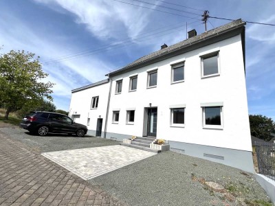 Modernisiertes EFH - Scheune / großes Grundstück /