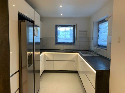3-Zimmer-Erdgeschosswohnung mit Terrasse, Tageslichtbad und moderner Küche in Flein