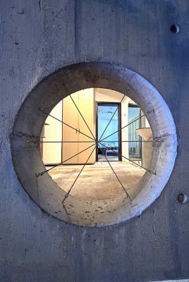ARCHITEKTENVILLA FÜR INDIVIDUALISTEN - INDUSTRIAL LOOK MEETS FENG SHUI