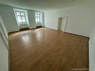 Charmante 3-Zimmer-Altbauwohnung im Herzen von Straubing