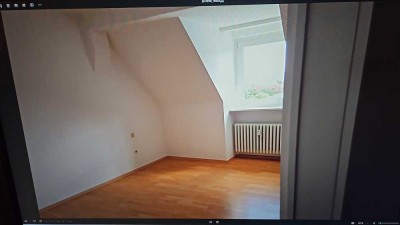 4-Zimmer DG Wohnung im Vorderen Westen