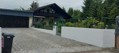 „Bungalow auf Traumgrundstück in Mettenheim-Hart – sofort beziehbar, 1.150 m² Grundstück“