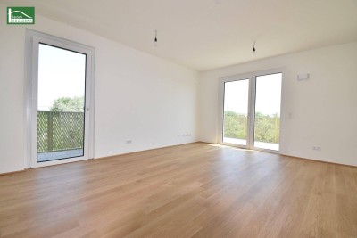 Alles was man sich wünscht – kostengünstige Heizung/“Kühlung“ über Erdwärme, PV-Anlage, weitläufige Grünflächen