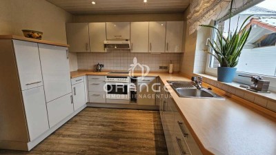 ***Wenn es etwas mehr sein darf - Geräumiges Einfamilienhaus mit Wintergarten***