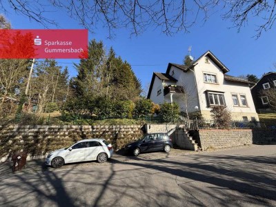 Zweifamilienhaus mit separatem Baugrundstück in begehrter Zentrumsnähe!