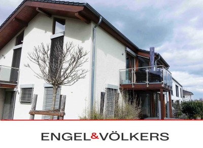 Moderne Architektur in attraktiver Hanglage mit Weitblick trifft erstklassige Ausstattung