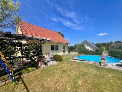 Einfamilienhaus mit großem Garten und Doppelgarage – in einer Sackgasse!