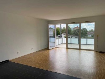 Lichtdurchflutete 2-Zimmer-Wohnung in ruhiger Lage