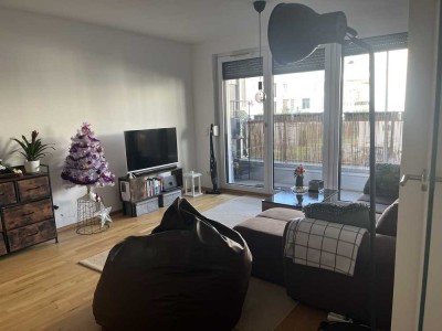 New, sunny apartment in Fürth. Close to U1.