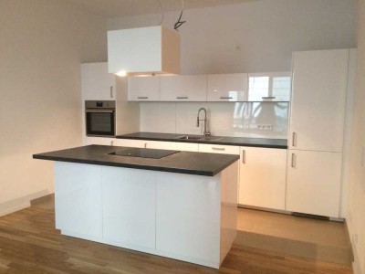 3 Zimmer Neubau Wohnung mit EBK, Loggia sowie TG-Stellplatz zwischen Bankenviertel und Taunusanlage