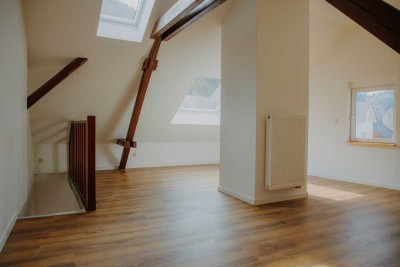 Preiswertes, vollständig renoviertes 6-Zimmer-Reihenhaus in Ilmenau