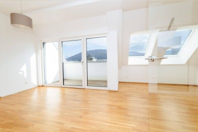 AB SOFORT I MODERNES PENTHOUSE I KLIMA I TERRASSE I SMART-HOME I DESIGN-KÜCHE I MODERNES BAD MIT BODENEBENE DUSCHE &amp; FENSTER I