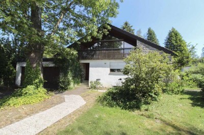 Großzügiges 10-Zi.-EFH mit Garten, Pool, Sauna und Garage in Weißenhorn