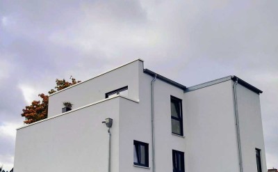 kleines Penthouse, Erstbezug, kein Hausgeld, eigene Anlagentechnik