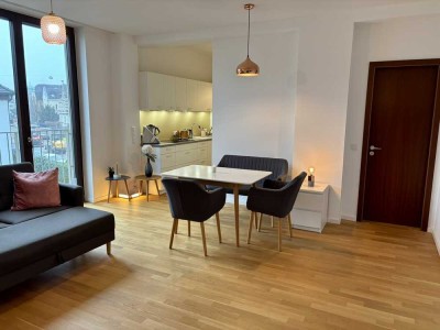 großzügige lichtdurchflutete 2,5 Zi. Wohnung in Regensburg-Ostenviertel