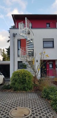 Moderne 1-Zimmer Dachgeschosswohnung mit Balkon in Maintal