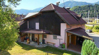 Preisgesenkt – Sonniges Zuhause mit Potenzial – Haus mit Stadl, Garten und Top-Anbindung in Arnoldstein