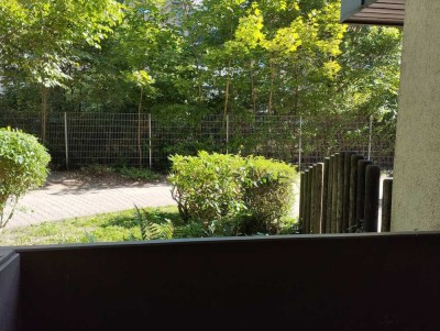 Schöne EG Wohnung mit zwei Balkonen