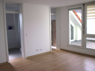 Neuwertige Dachgeschosswohnung mit Dachterrasse in Ostfildern-Scharnhausen