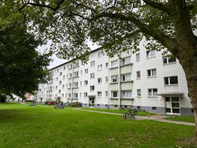 Helle 3 Zi.-Whng.- Duschbad mit Fenster - Balkon - Duisburg Rheinhausen.