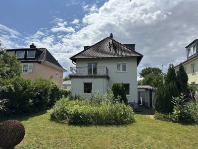 Wohnen und Arbeiten unter einem Dach! 3-Parteienhaus mit großem Garten in Rüngsdorf
