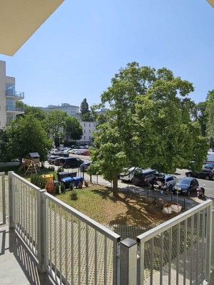 Besichtigung sichern ☎️ 0172-3261193 – Altbauwohnung mit Südbalkon und hohen Decken