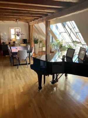 TRAUMHAFT WOHNEN IN DENKMALGESCHÜTZTER VILLA