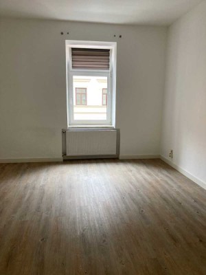 MAXVORSTADT - BESTLAGE 2-Zi-Altbauwohnung inkl. Küche