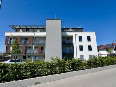 NEUWERTIGE UND BARRIEREFREIE PENTHOUSE-WOHNUNG MIT RIESIGER DACHTERRASSE ! BERGBLICK - LIFT - TIEFGA