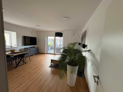 Stilvolle 1,5-Raum-Wohnung mit gehobener Innenausstattung mit Balkon und Einbauküche in Rottenacker