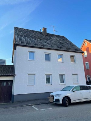 Attraktives Mehrfamilienhaus in zentraler Lage  – Ideal für Kapitalanleger und Familien!