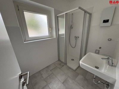 Umfassende Sanierungsarbeiten versprechen einen traumhaften Rückzugsort zum Wohlfühlen: geräumiges Wohnzimmer mit heller Atmosphäre, modernes Badezimmer mit getrenntem WC und praktischer Abstellraum!