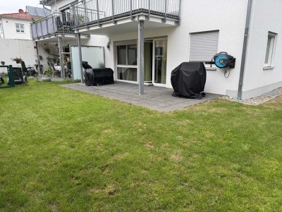 EG Wohnung mit Terrasse und Gartenanteil