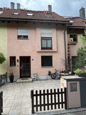 Ruhig gelegene 3-Zimmer-Maisonette-Wohnung mit Balkon und TG-Stellplatz