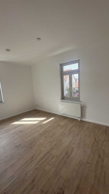 Vollständig renovierte 2-Zimmer-Wohnung mit Einbauküche in Ginsheim-Gustavsburg