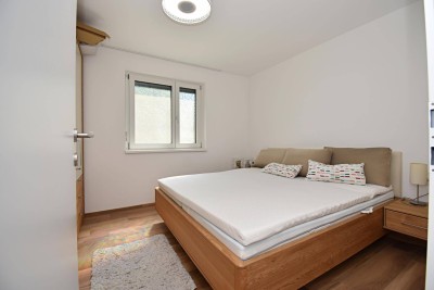 Familientraum - neuwertige 4 Zimmer Gartenwohnung im Herzen von Gisingen