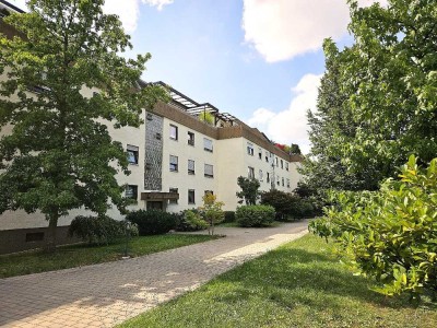 ERSTBEZUG! Sanierte Penthouse-Wohnung in ruhiger Lage mit 2 Terrassen, Hobbyraum und Stellplatz!