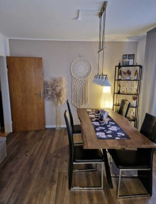 Schöne 4 Zimmer-Wohnung mit EBK in Riedstadt-Wolfskehlen zu vermieten