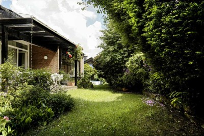 Charmantes Einfamilienhaus am Waldrand mit Swimmingpool