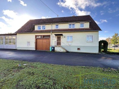 Sofort verfügbares Wohnhaus mit Scheune, Lagerhalle und Garage – vielseitige Nutzungsmöglichkeiten