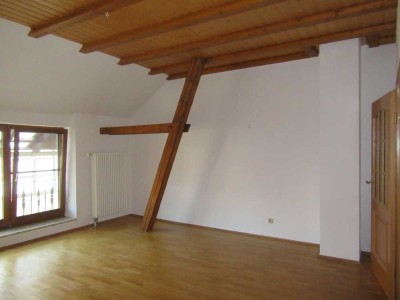 3 Zimmer Dachgeschoss-Wohnung in Esebeck