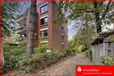 Gepflegt und mit eigenem Gartenanteil!