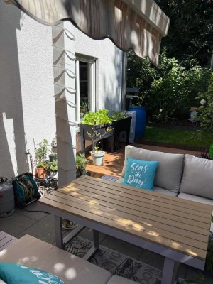 Modernisierte Wohnung mit zwei Zimmern sowie Garten mit Terrasse und Einbauküche in Wendlingen