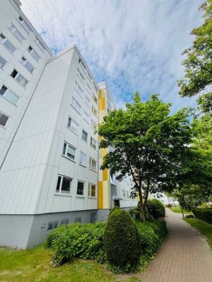 """ ALTWARMBÜCHEN-MITTE """ lichtdurchflutete Wohnung mit schönem Sonnenbalkon!! Fahrstuhl!!!