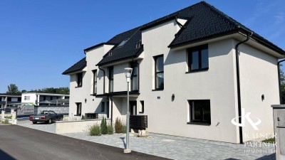 Sommer, Sonne, Pool, belagsfertiges Haus - hochwertiger Wohnkomfort, große Terrasse und Garten!