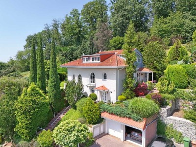 Wunderschöne Villa mit großem Garten und traumhafter Blicklage