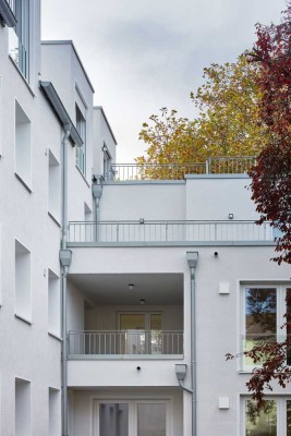 Erstbezug Sanierte WHG. mit großer Terrasse, im KFW 70EE Energiesanierten Haus
