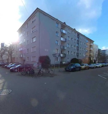 Stilvolle, modernisierte 2-Zimmer-Wohnung mit EBK in Karlsruhe