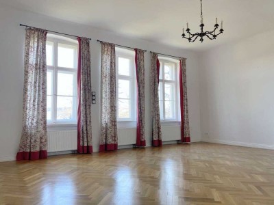 Wohnen mit Stil in einer Villa im Park
